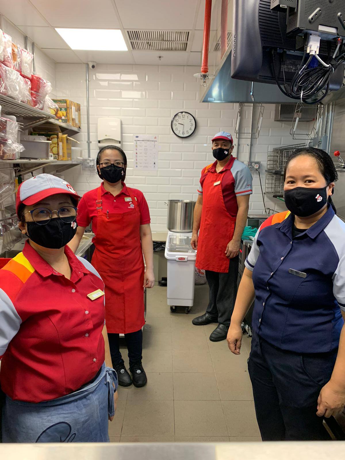 Jollibee Opens First Cloud Kitchen In Singapore Stefthemomma Com